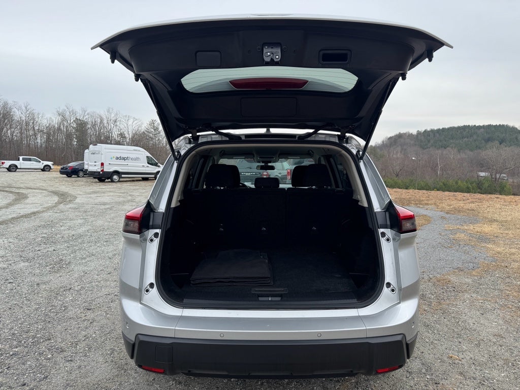 2024 Nissan Pathfinder S