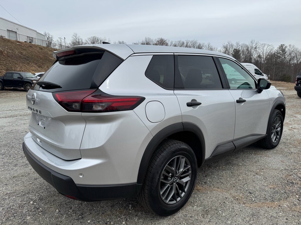 2024 Nissan Pathfinder S