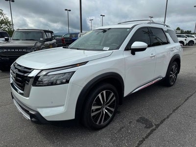 2025 Nissan Pathfinder Platinum