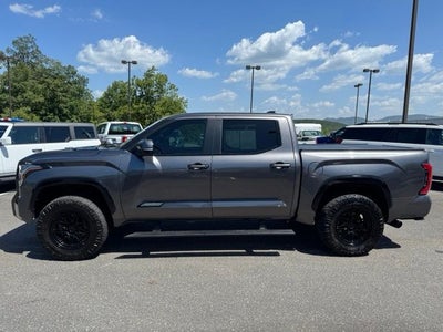 2024 Toyota Tundra Hybrid Platinum