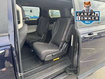 2023 Kia Carnival LX