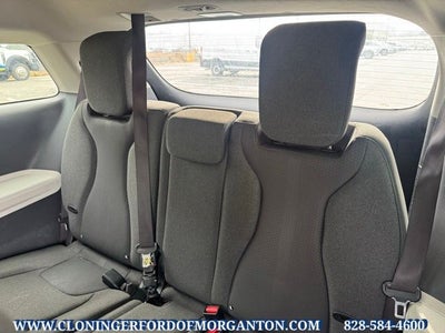 2023 Kia Carnival LX