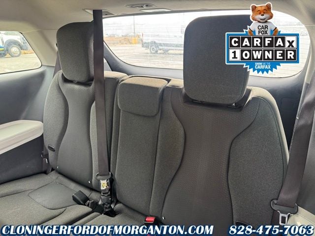 2023 Kia Carnival LX