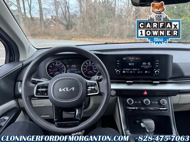 2023 Kia Carnival LX