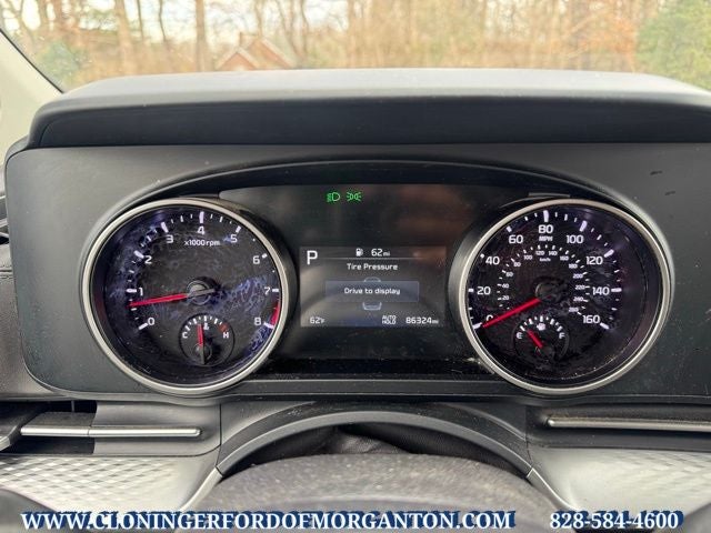 2023 Kia Carnival LX