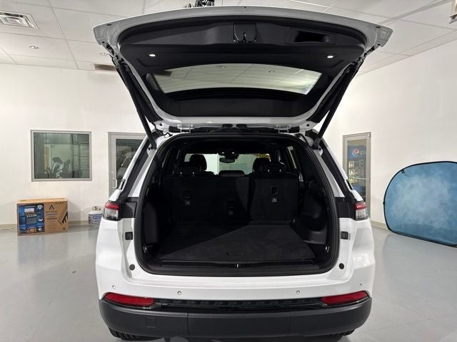 2022 Jeep Grand Cherokee Altitude