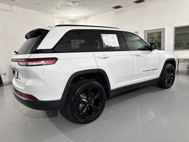 2022 Jeep Grand Cherokee Altitude