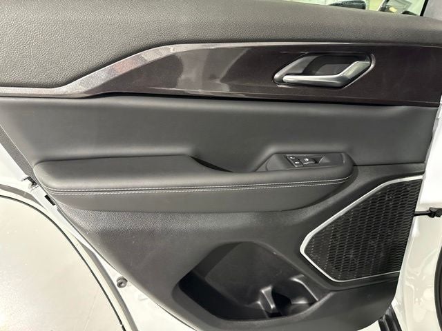 2022 Jeep Grand Cherokee Altitude