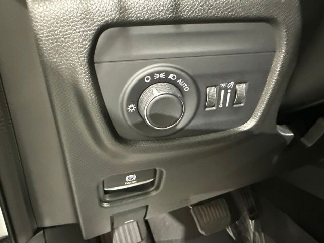 2022 Jeep Grand Cherokee Altitude