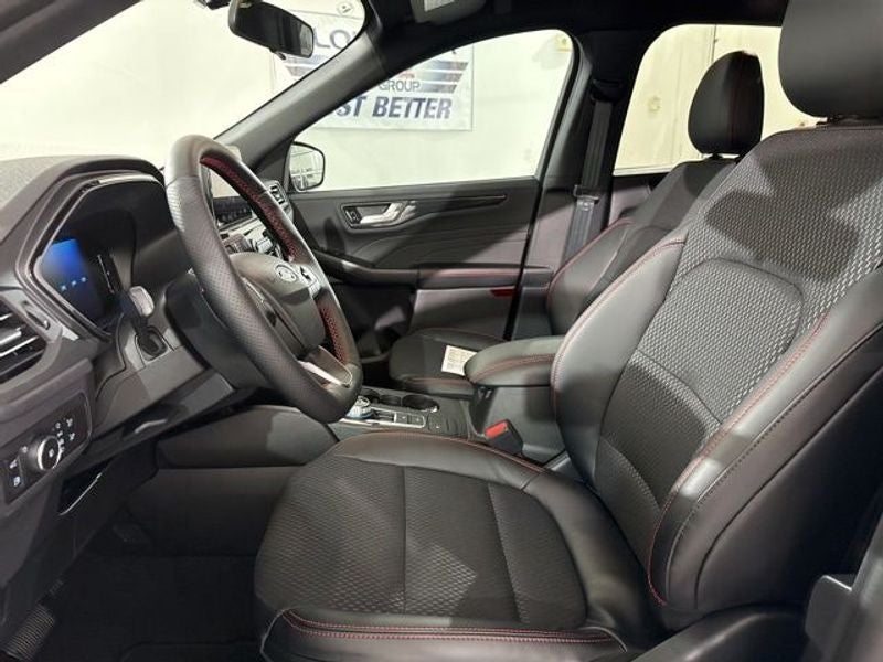 2026 Ford Escape Hybrid ST-Line Select