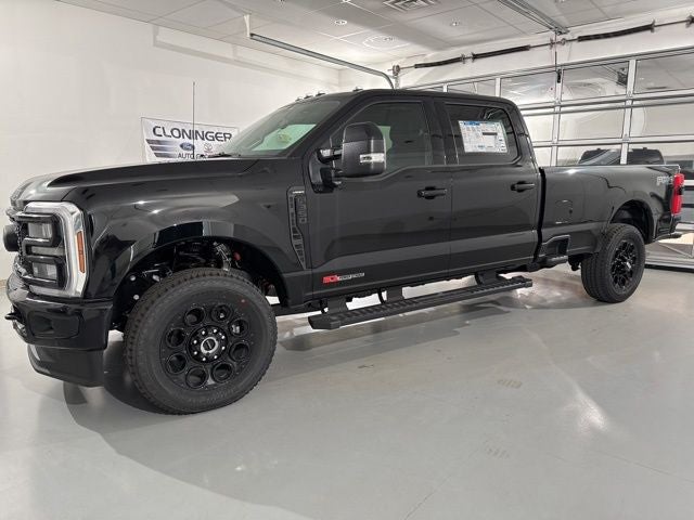 2025 Ford F-350SD Lariat