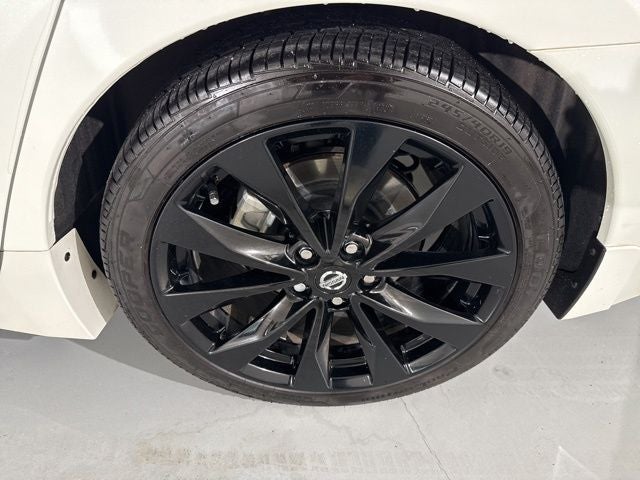 2022 Nissan Maxima SR