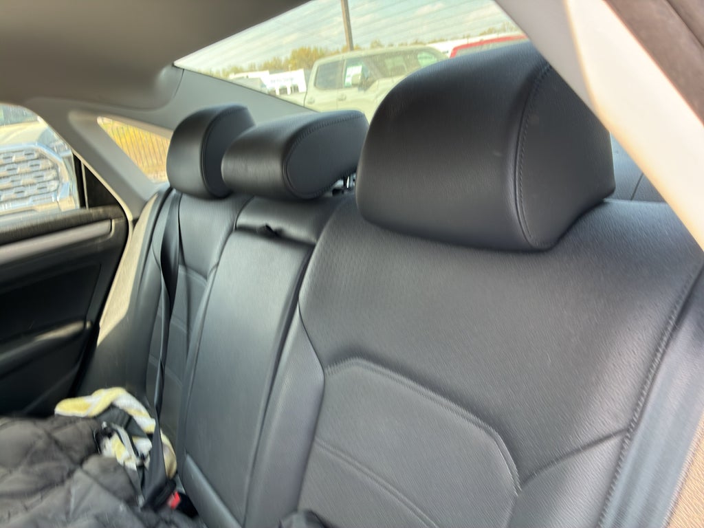 2014 Volkswagen Passat Wolfsburg Ed