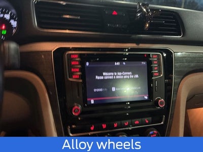 2018 Volkswagen Passat 2.0T SE