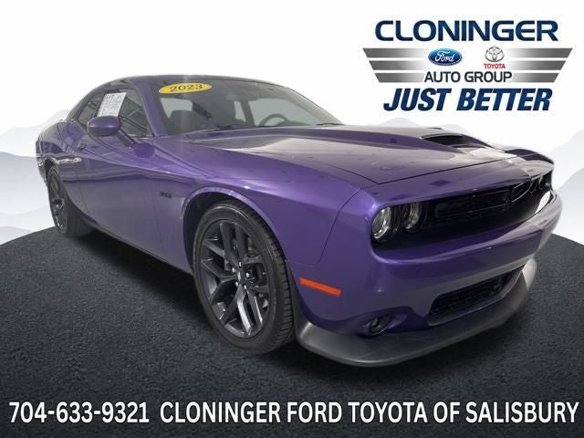 2023 Dodge Challenger R/T's photo