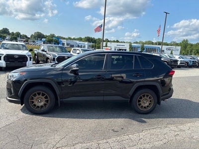 2022 Toyota RAV4 LE