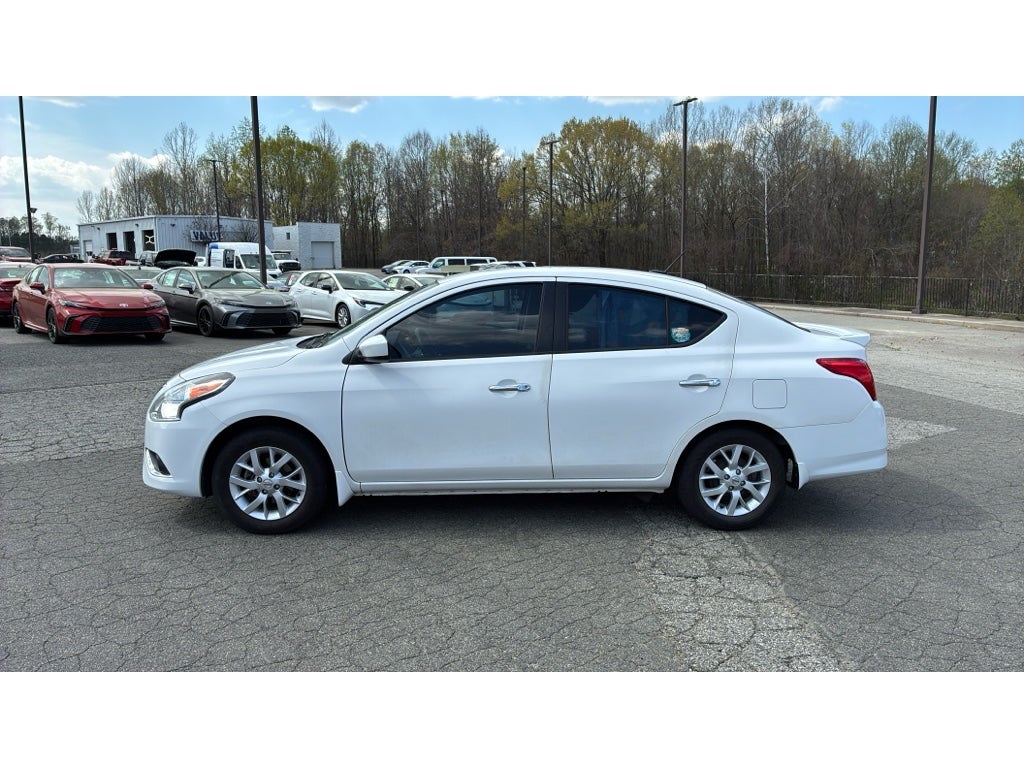 2017 Nissan Versa SV