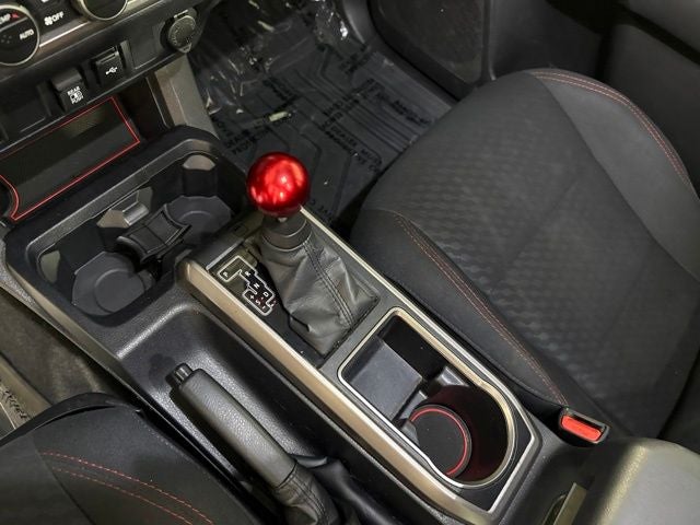 2022 Toyota Tacoma SR5 V6