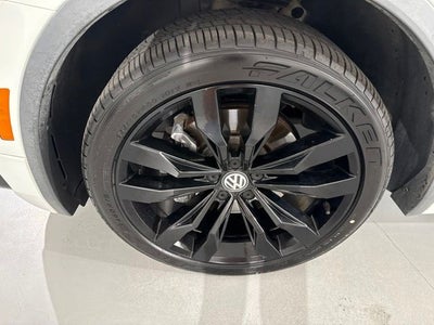 2020 Volkswagen Tiguan 2.0T SE R-Line Black