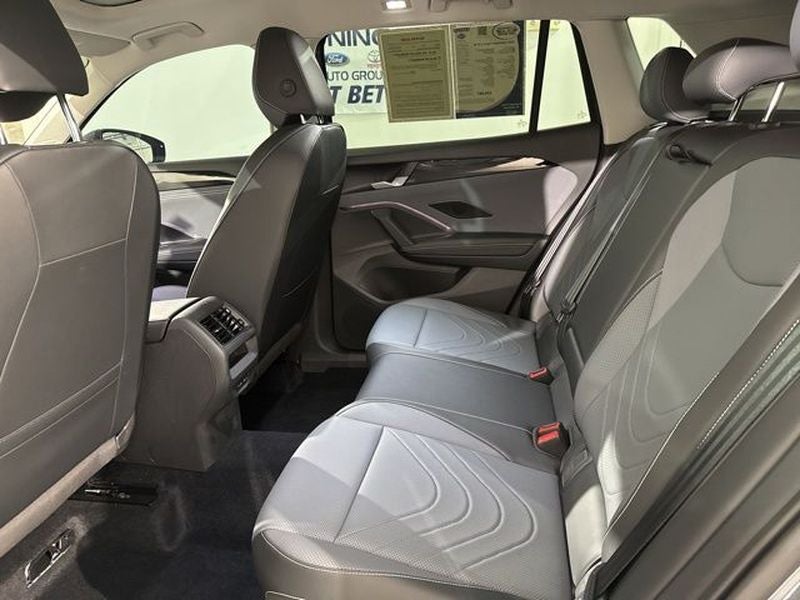 2025 Volkswagen Tiguan SE