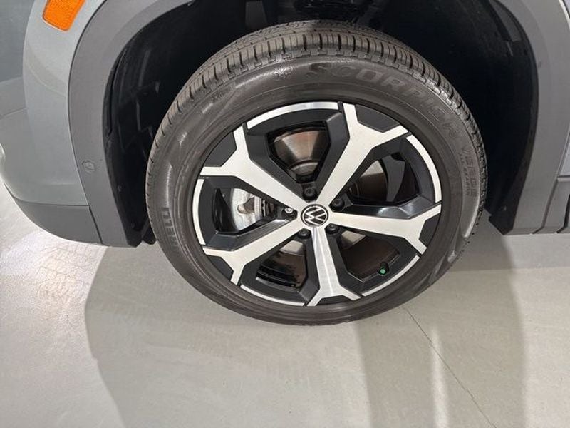 2025 Volkswagen Tiguan SE