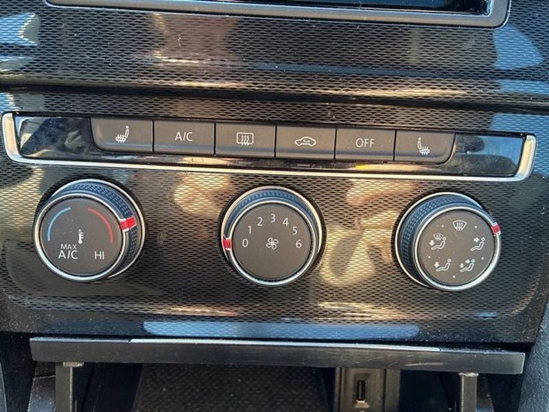 2016 Volkswagen Golf GTI SE w/Performance Package