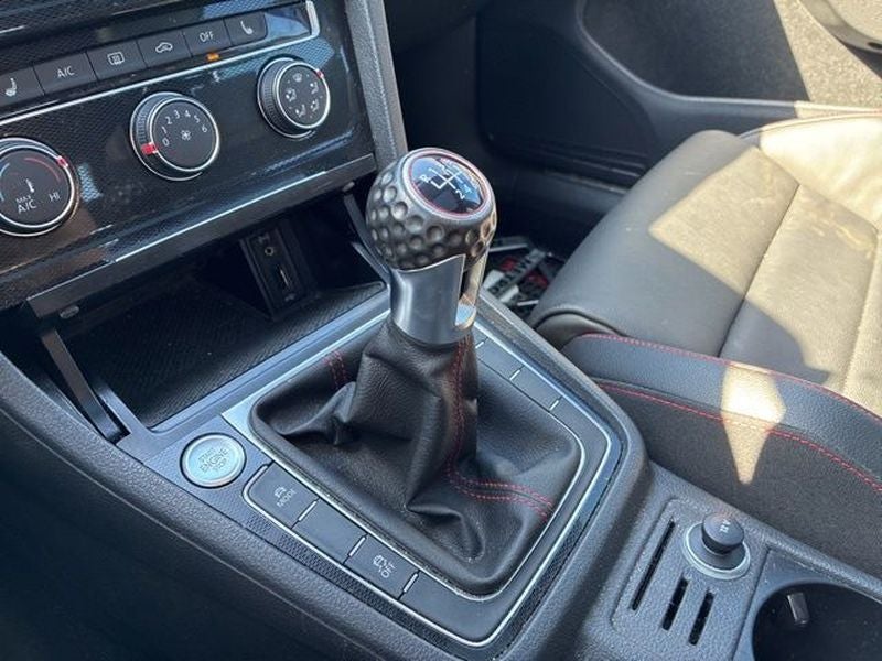 2016 Volkswagen Golf GTI SE w/Performance Package