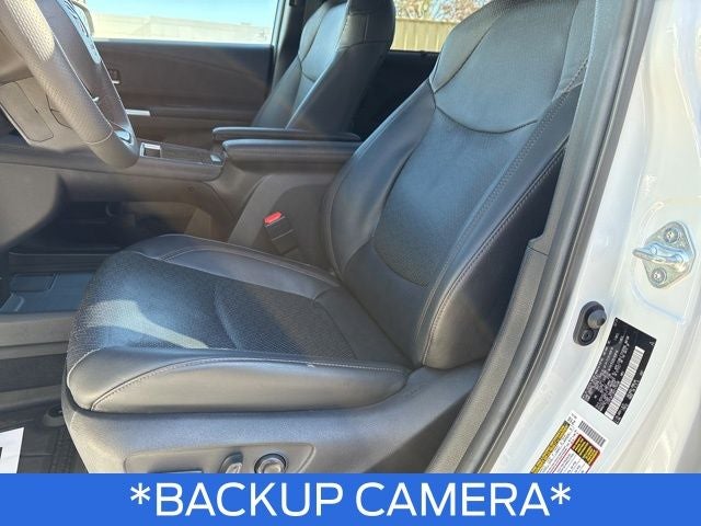 2025 Toyota Sienna Platinum 7 Passenger