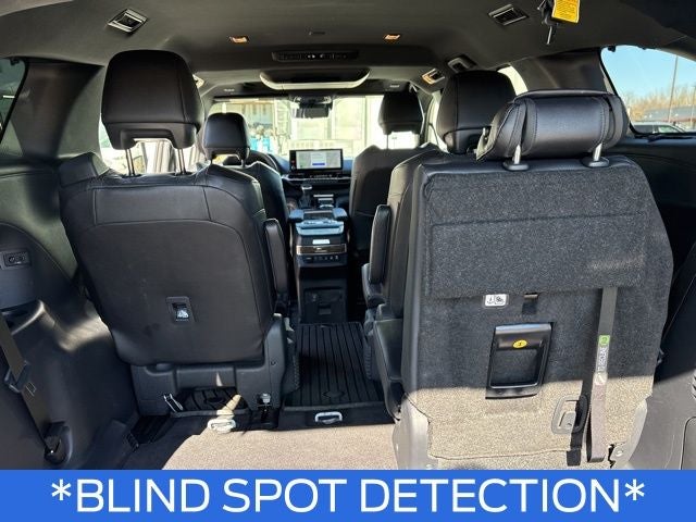 2025 Toyota Sienna Platinum 7 Passenger