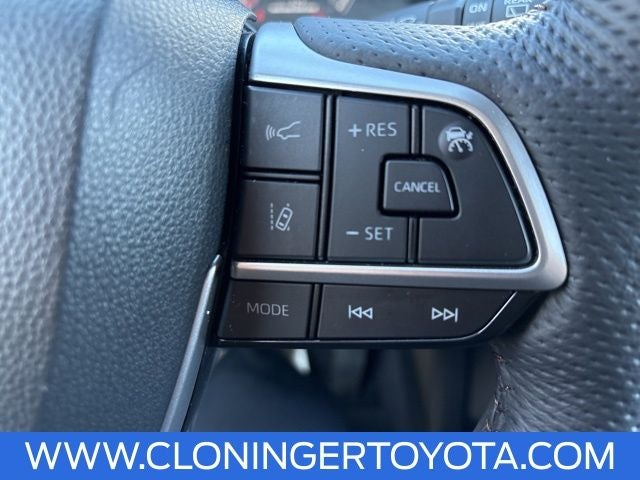 2025 Toyota Sienna Platinum 7 Passenger