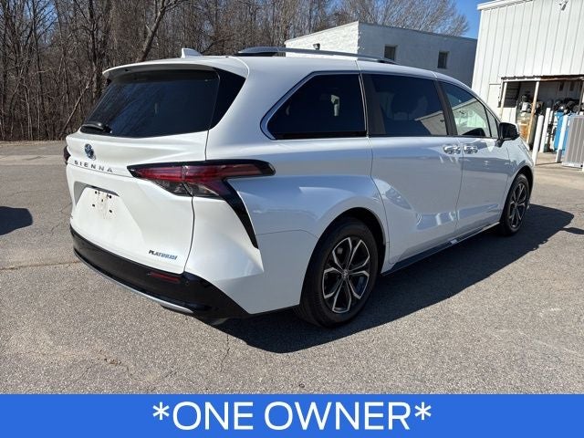2025 Toyota Sienna Platinum 7 Passenger