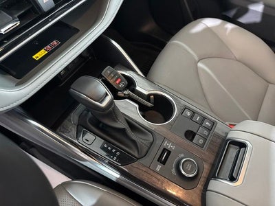 2025 Toyota Highlander Platinum