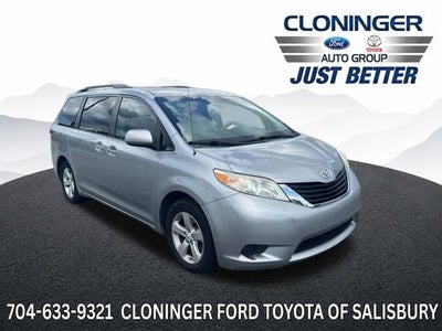 2012 Toyota Sienna LE 8 Passenger