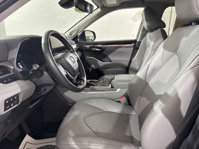 2024 Toyota Highlander Hybrid Limited