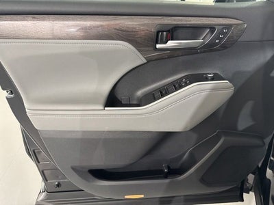 2024 Toyota Highlander Hybrid Limited