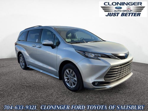 2025 Toyota Sienna XLE