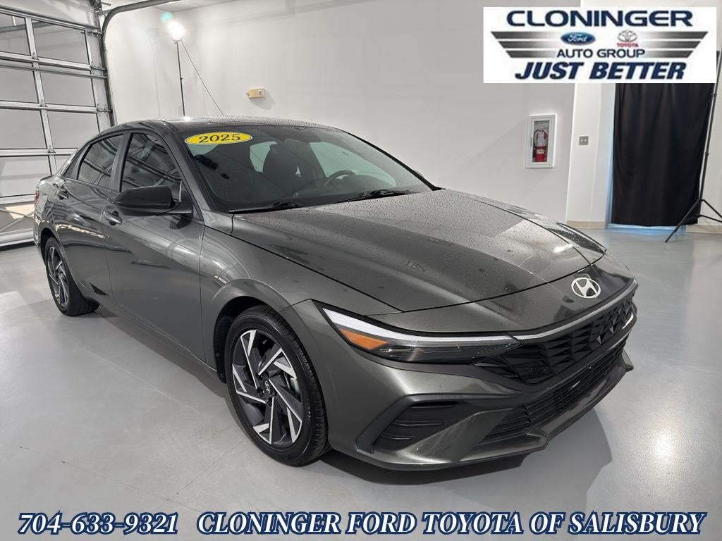 2025 Hyundai Elantra SEL Sport