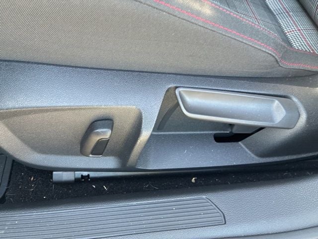 2023 Volkswagen Golf GTI 2.0T SE